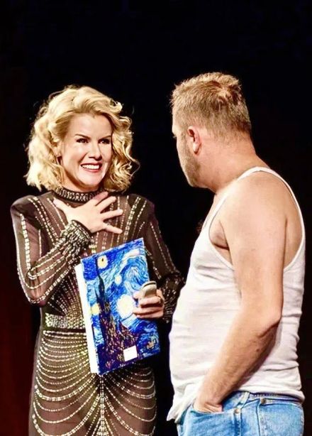 Спектакль «Женское счастье, или В шоу только мужчины»