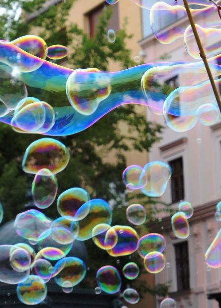 Шоу гигантских мыльных пузырей