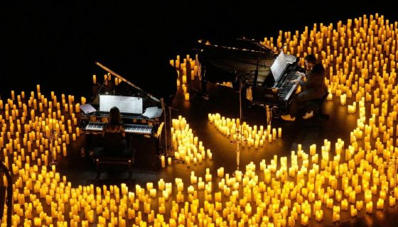 Оркестр «Aura Show» при свечах. Главная музыка столетия