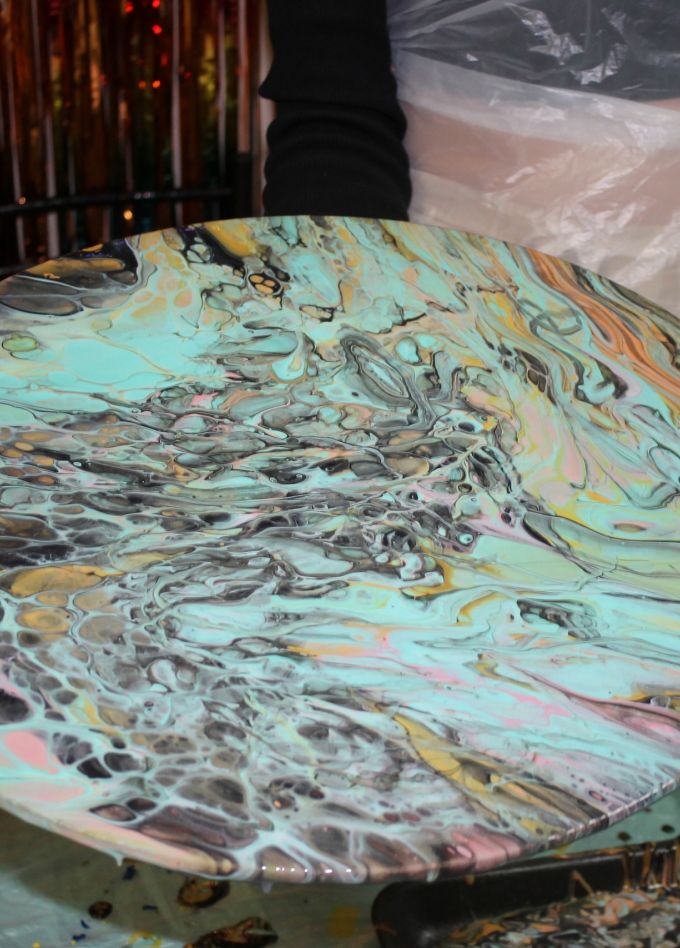 Создание интерьерной картины в стиле FluidArt на холсте