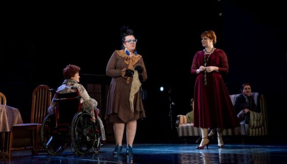 Спектакль «Восемь любящих женщин»