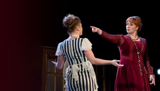 Спектакль «Восемь любящих женщин»