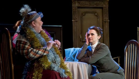 Спектакль «Восемь любящих женщин»