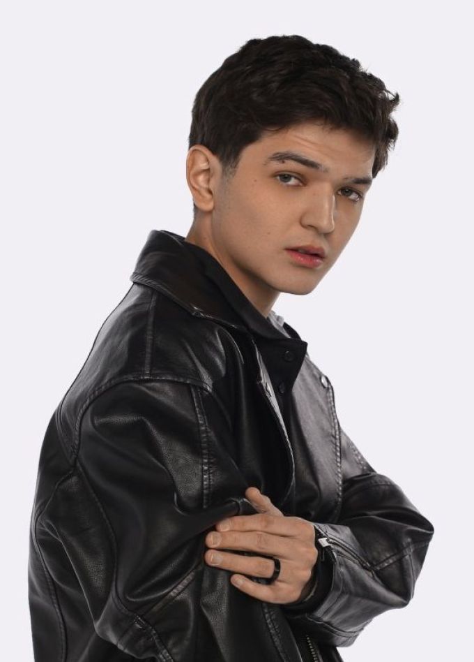 Akmal’, Златоуст