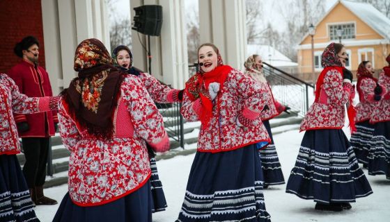 Ансамбль «Россияночка» и ансамбль «Любава»